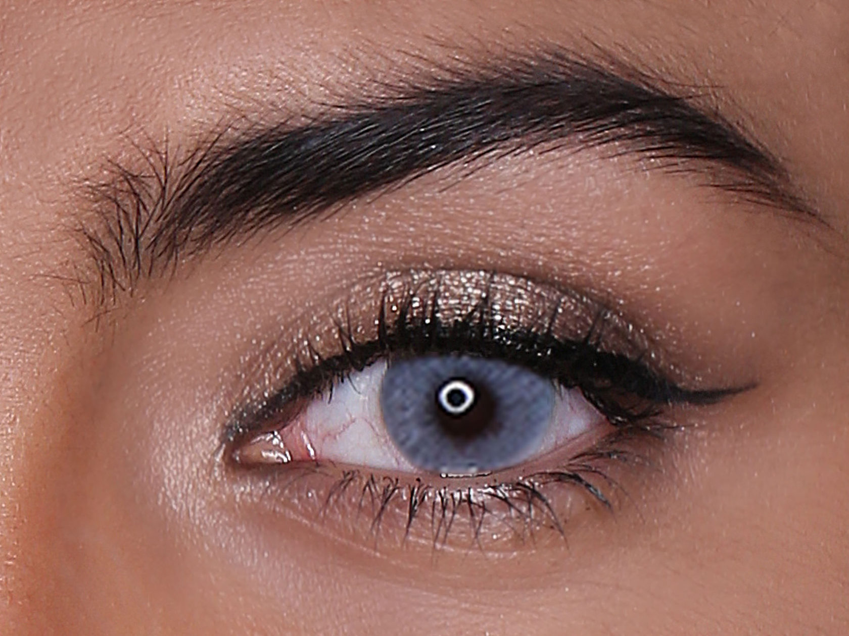 Medeo Ritz - серо-голубой оттенок линз для глаз